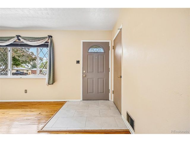 10209 W 68th Ave, Arvada, CO 80004