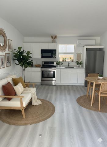 81 NW 44th St 2, Miami, FL 33127