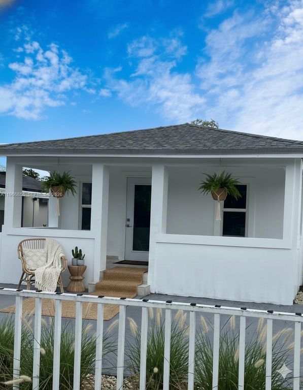 81 NW 44th St 2, Miami, FL 33127