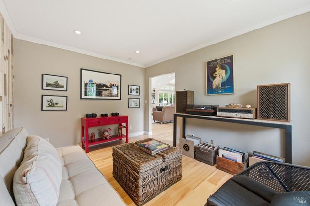 1675 Sylvaner Ave, St. Helena, CA 94574