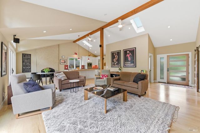 1675 Sylvaner Ave, St. Helena, CA 94574