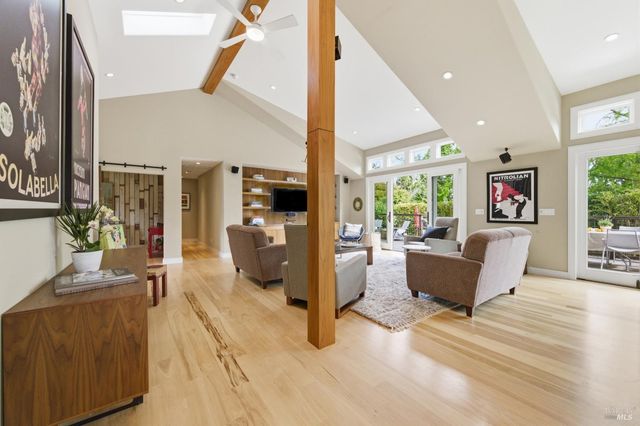 1675 Sylvaner Ave, St. Helena, CA 94574