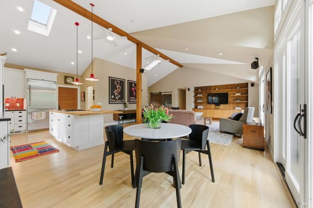 1675 Sylvaner Ave, St. Helena, CA 94574