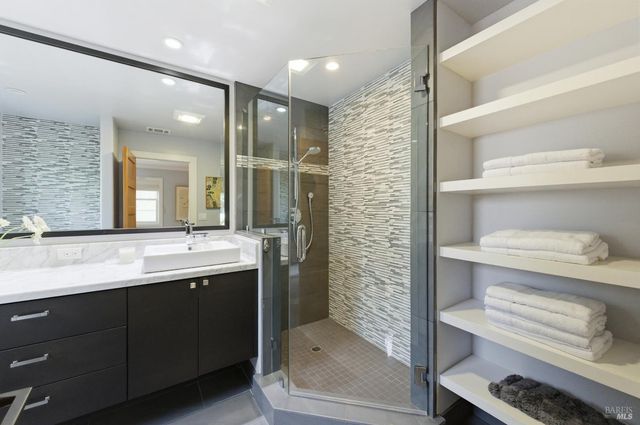 1675 Sylvaner Ave, St. Helena, CA 94574