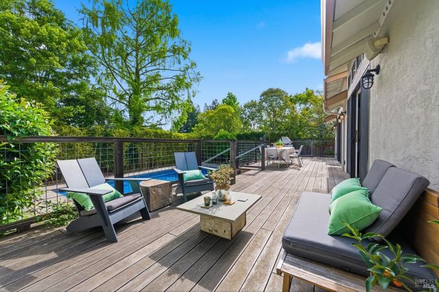 1675 Sylvaner Ave, St. Helena, CA 94574