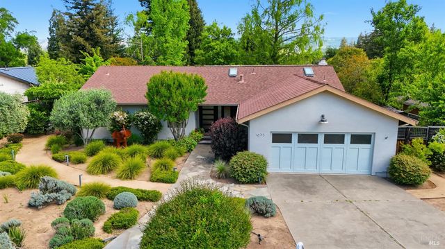 1675 Sylvaner Ave, St. Helena, CA 94574