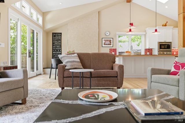 1675 Sylvaner Ave, St. Helena, CA 94574