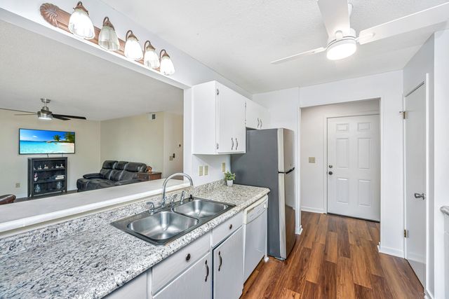2311 Tall Sail Drive Apt A, Charleston, SC 29414