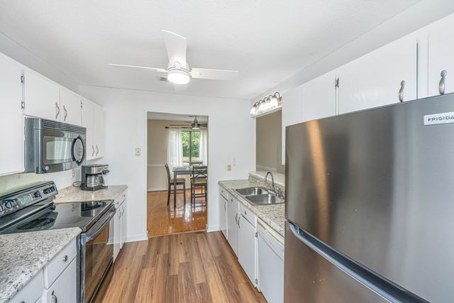 2311 Tall Sail Drive Apt A, Charleston, SC 29414