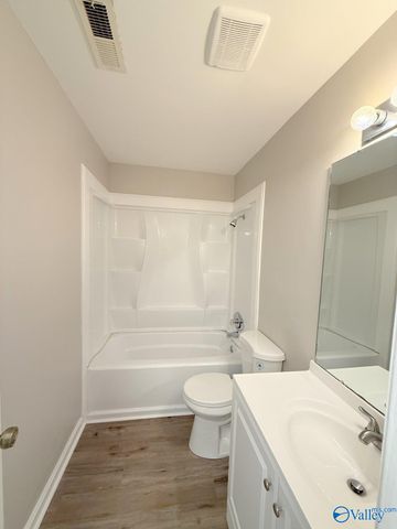 2700 A Lantern Walk A, Huntsville, AL 35803