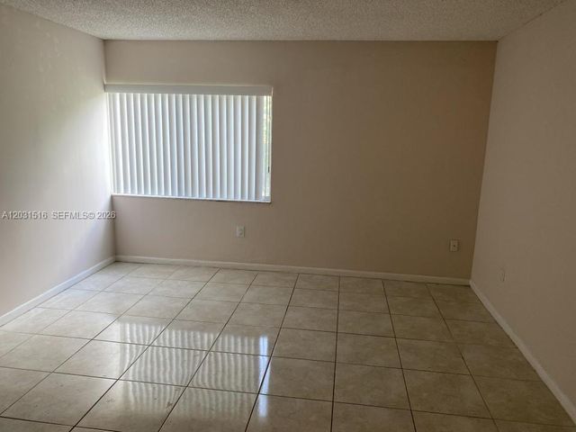 721 N Pine Island Rd 304, Plantation, FL 33324