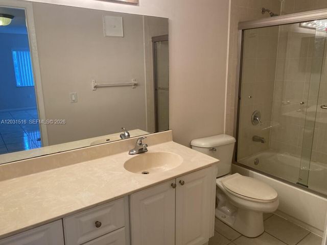 721 N Pine Island Rd 304, Plantation, FL 33324