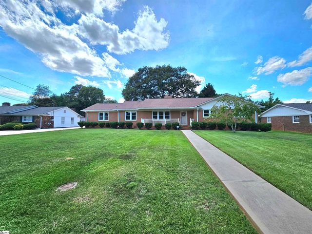 233 Balfer Drive, Greenville, SC 29615