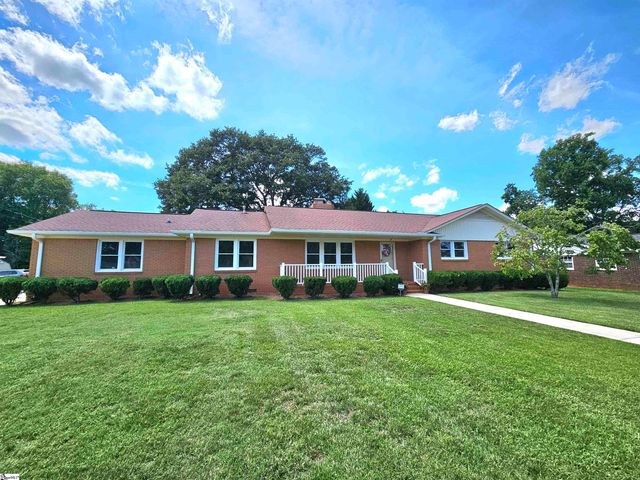 233 Balfer Drive, Greenville, SC 29615