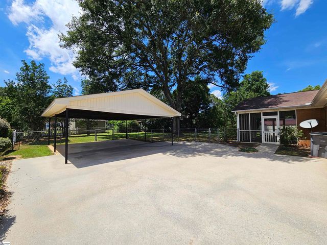 233 Balfer Drive, Greenville, SC 29615