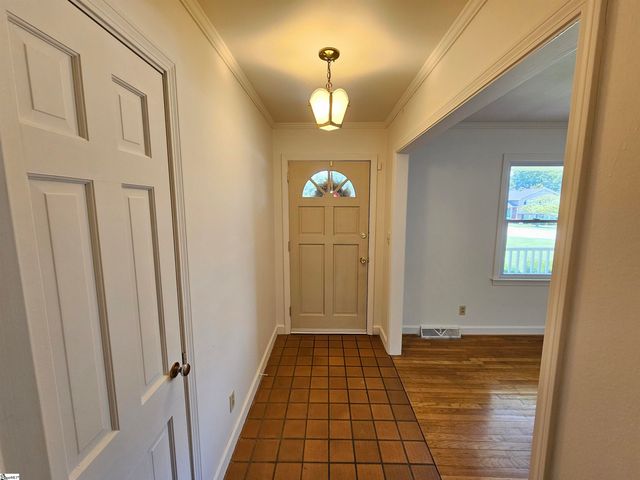 233 Balfer Drive, Greenville, SC 29615