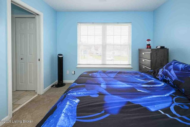 5800 S Lake Erie Dr, Louisville, KY 40291