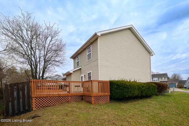 5800 S Lake Erie Dr, Louisville, KY 40291