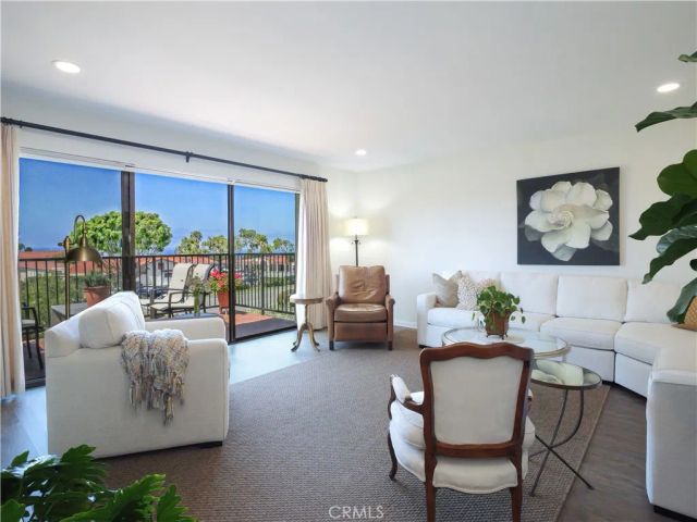 2201 Via Carrillo 2A, Palos Verdes Estates, CA 90274