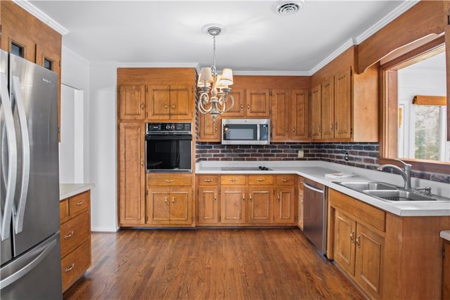 1618 E Saluda Lake Road, Greenville, SC 29611