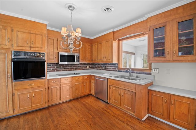 1618 E Saluda Lake Road, Greenville, SC 29611