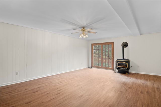 1618 E Saluda Lake Road, Greenville, SC 29611