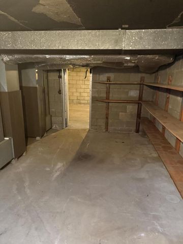 6100 W Lisbon AVENUE, Milwaukee, WI 53210