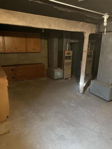 6100 W Lisbon AVENUE, Milwaukee, WI 53210