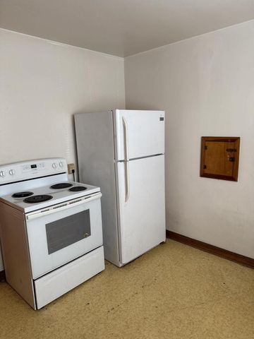 6100 W Lisbon AVENUE, Milwaukee, WI 53210