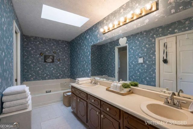 88 Geraldine Drive SE, Smyrna, GA 30082