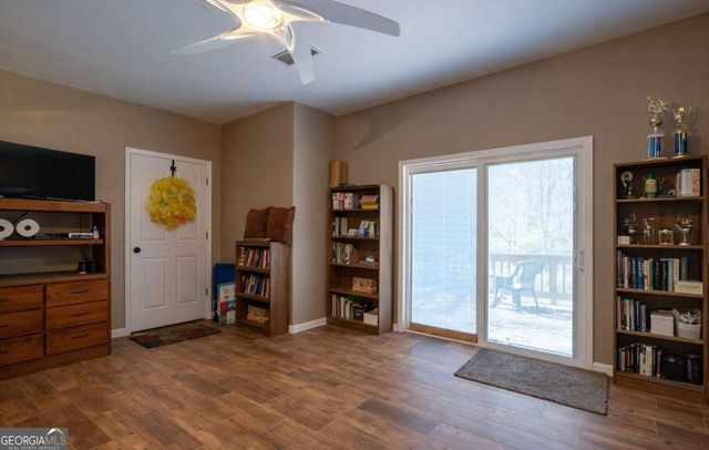 88 Geraldine Drive SE, Smyrna, GA 30082