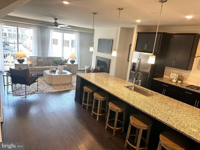 43451 CHARITABLE ST, Ashburn, VA 20148