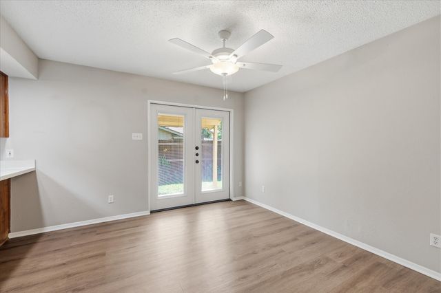 826 Shady Glen Lane, Bedford, TX 76021