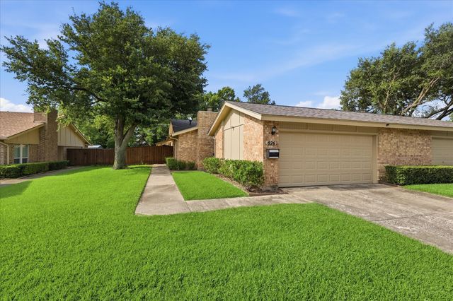 826 Shady Glen Lane, Bedford, TX 76021