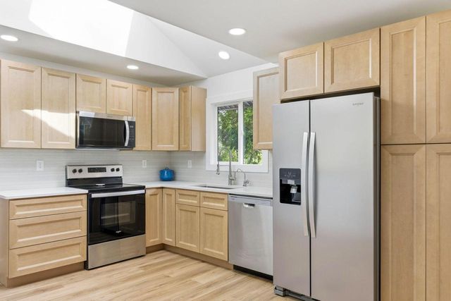 W309S10340 Knoll COURT, Mukwonago, WI 53149