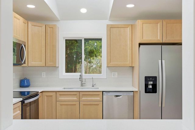 W309S10340 Knoll COURT, Mukwonago, WI 53149