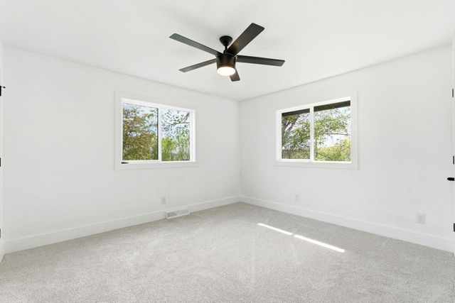 W309S10340 Knoll COURT, Mukwonago, WI 53149