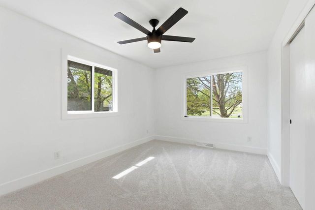 W309S10340 Knoll COURT, Mukwonago, WI 53149