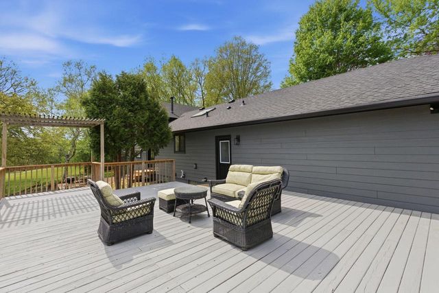W309S10340 Knoll COURT, Mukwonago, WI 53149