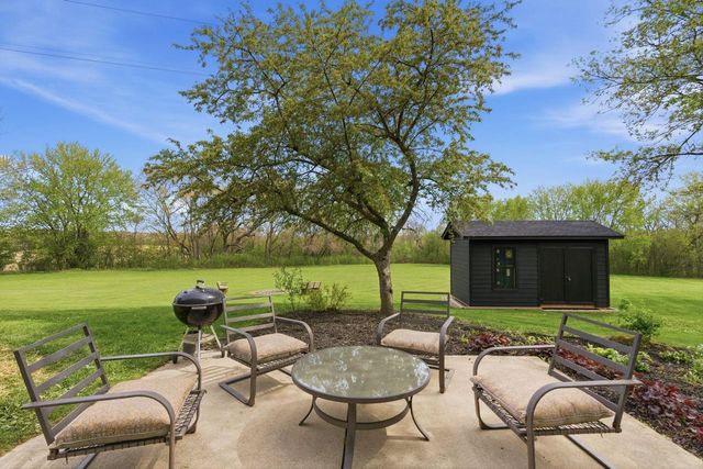 W309S10340 Knoll COURT, Mukwonago, WI 53149