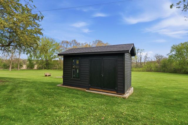 W309S10340 Knoll COURT, Mukwonago, WI 53149
