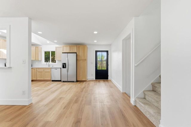 W309S10340 Knoll COURT, Mukwonago, WI 53149