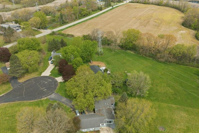 W309S10340 Knoll COURT, Mukwonago, WI 53149