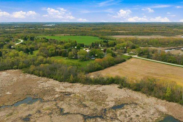 W309S10340 Knoll COURT, Mukwonago, WI 53149