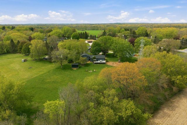W309S10340 Knoll COURT, Mukwonago, WI 53149