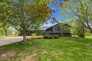 W309S10340 Knoll COURT, Mukwonago, WI 53149