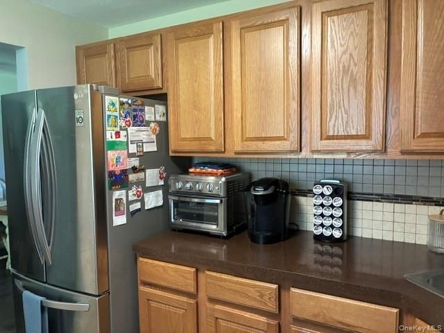 66 Pinebrook Place 66, Bay Shore, NY 11706