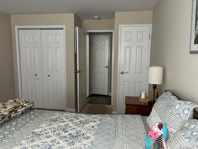 66 Pinebrook Place 66, Bay Shore, NY 11706