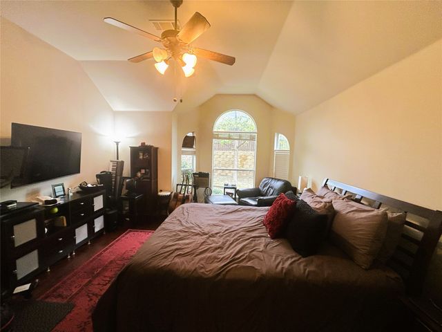 7021 Crenshaw Lane, Denton, TX 76210