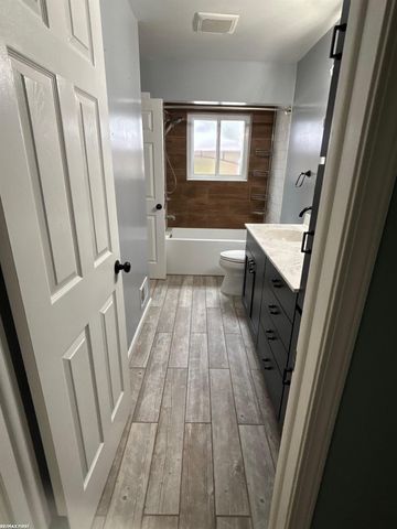 45908 Keding Street, Utica, MI 48317